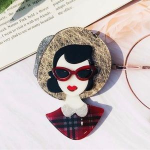 New lady with a hat acrylic brooch